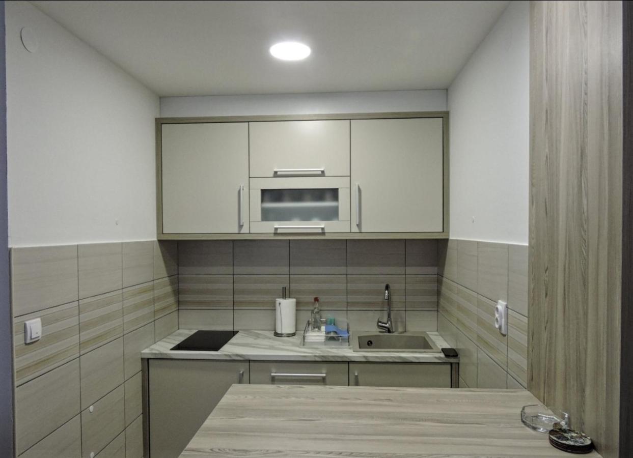 Apartman Lux S&V 1 Lukavica Istocno Sarajevo Hilandarska Centar Apartment Exterior photo